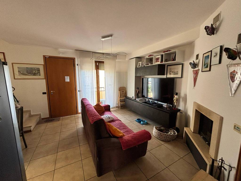 Appartamento a Vallefoglia in VIA REDIPUGLIA - Foto 3