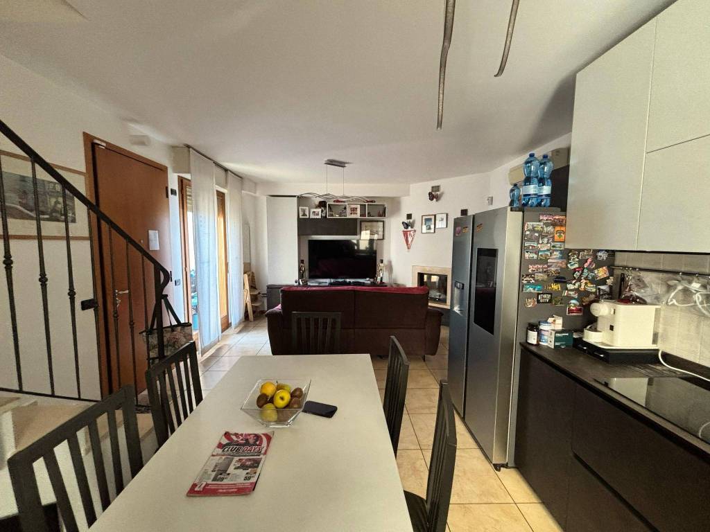 Appartamento a Vallefoglia in VIA REDIPUGLIA - Foto 4