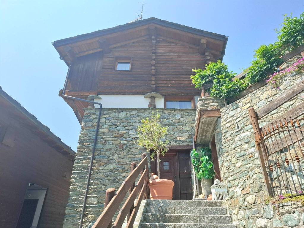 Villa a Saint-vincent in Frazione Moron - Foto 2