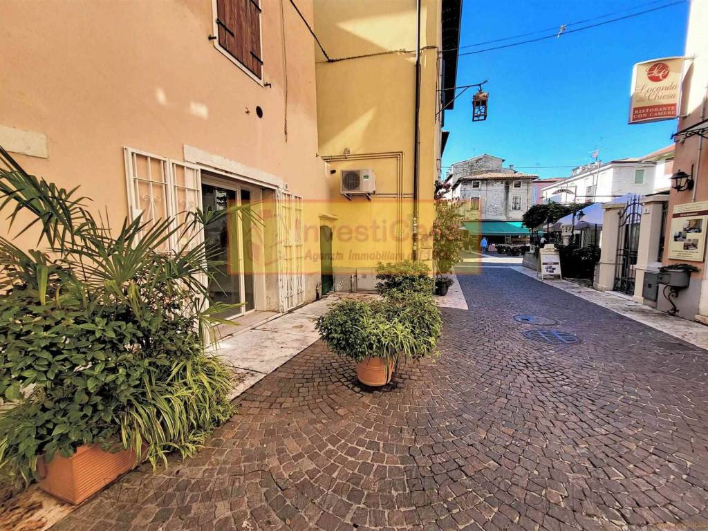 Casa indipendente a Lazise in VIA CHIESA , 6 - Foto 2