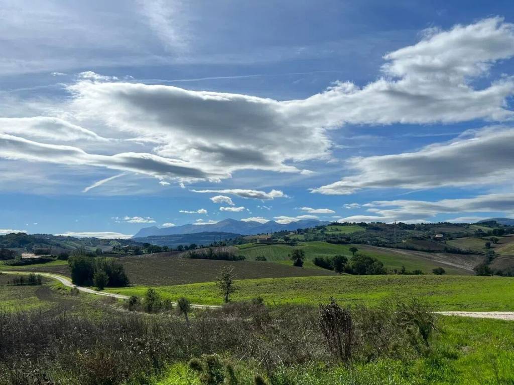 Rustico / casale a Urbisaglia in Contrada Pezzalunga S.N.C. - Foto 2