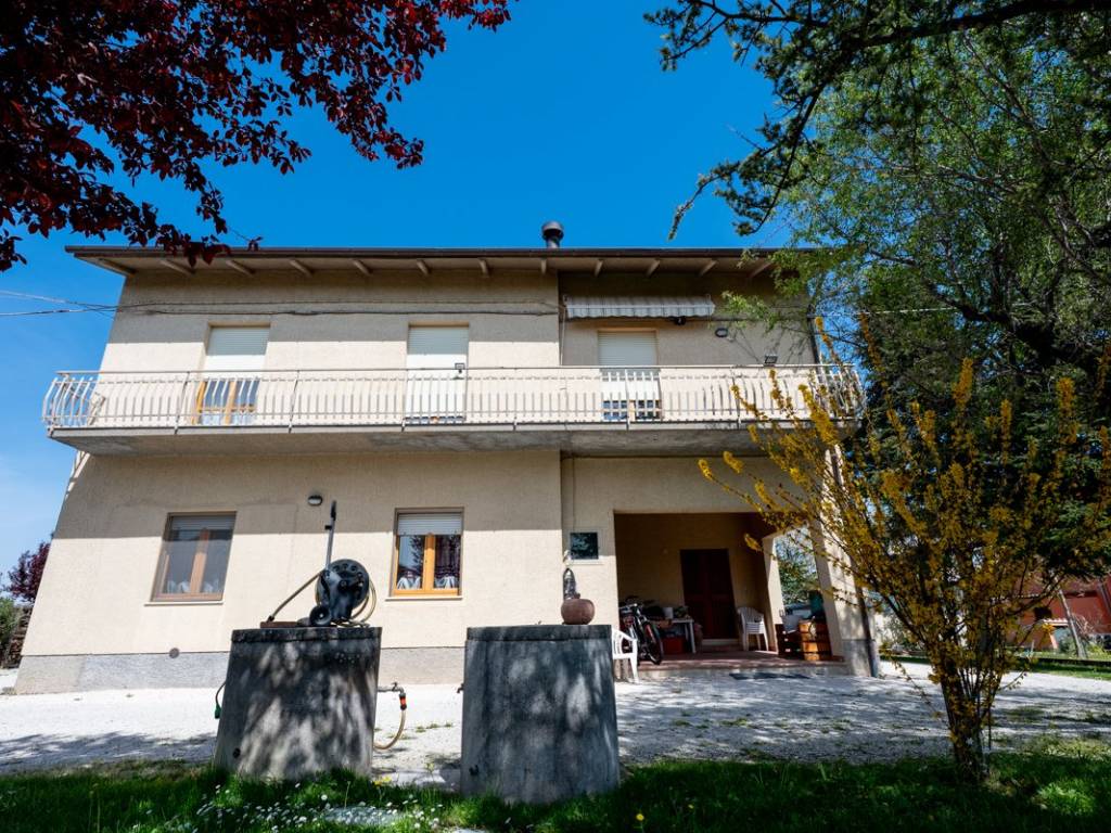 Villa a Treia in Contrada Schito - Foto 2