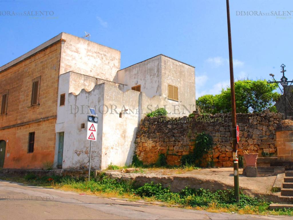 Casa indipendente a Castrignano del capo in VIA CORSICA - Foto 2