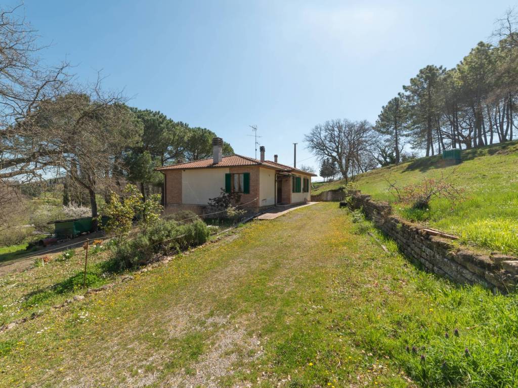 Villa a Montalcino in Strada Provinciale della Badia di Sant'Antimo - Foto 2