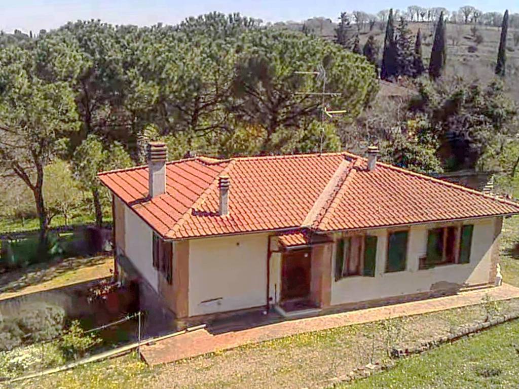 Villa a Montalcino in Strada Provinciale della Badia di Sant'Antimo - Foto 3