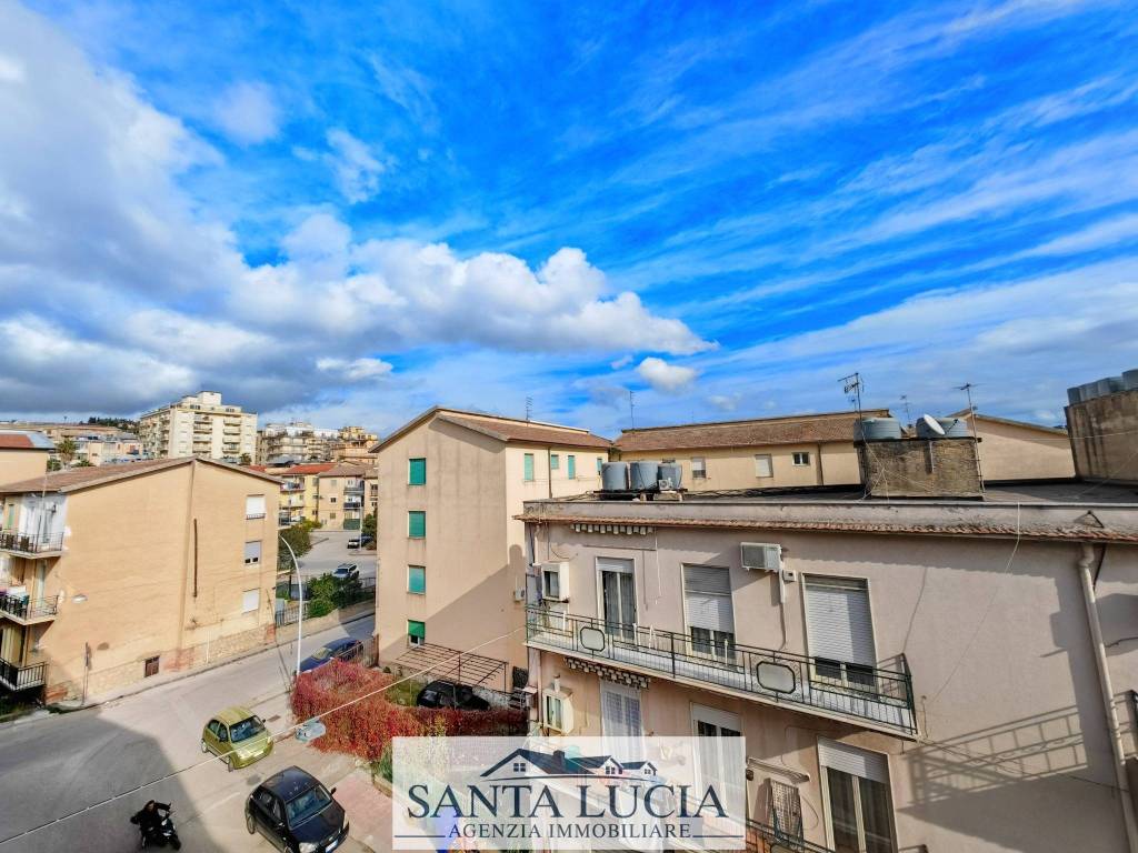 Appartamento a Canicattì in Via Guarino Amelia - Foto 4
