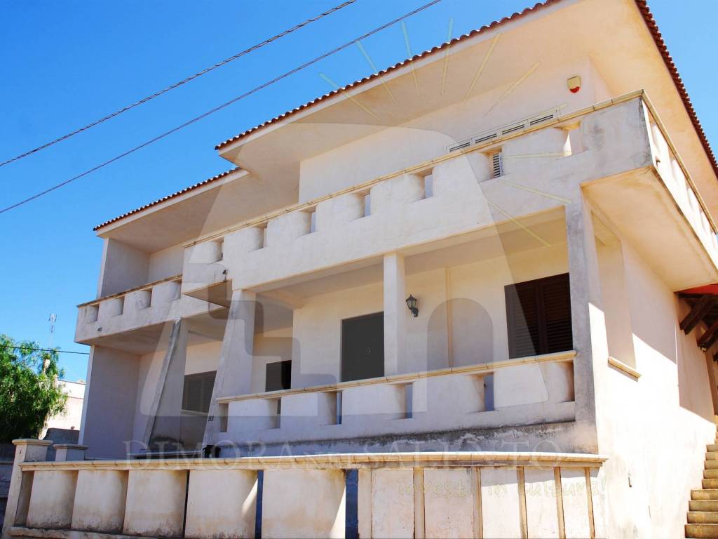 Casa indipendente a Castrignano del capo in VIA VERETO - Foto 2