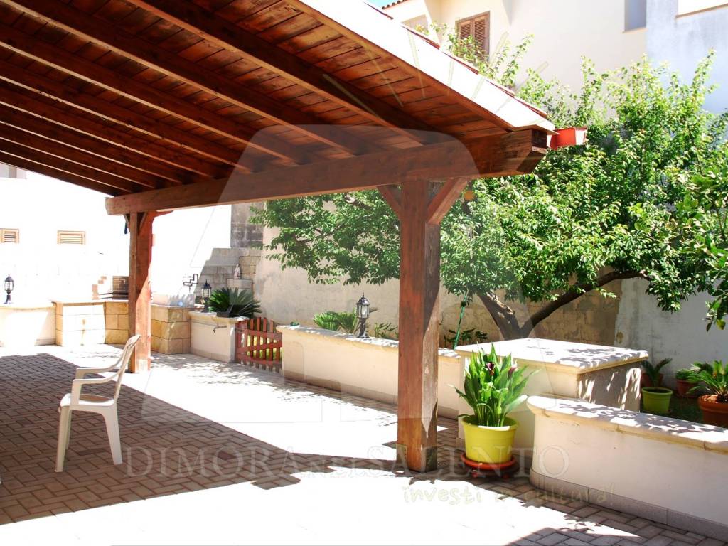 Casa indipendente a Castrignano del capo in VIA VERETO - Foto 4