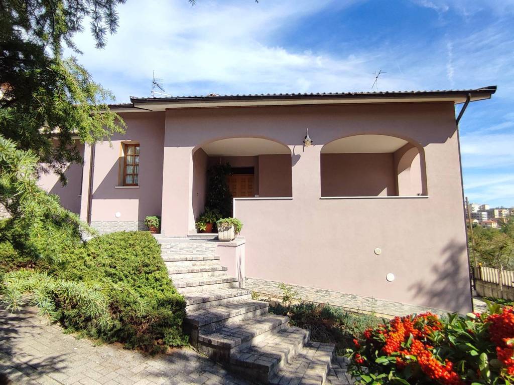 Villa a Penne in Via M. Francia A., 361 - Foto 4