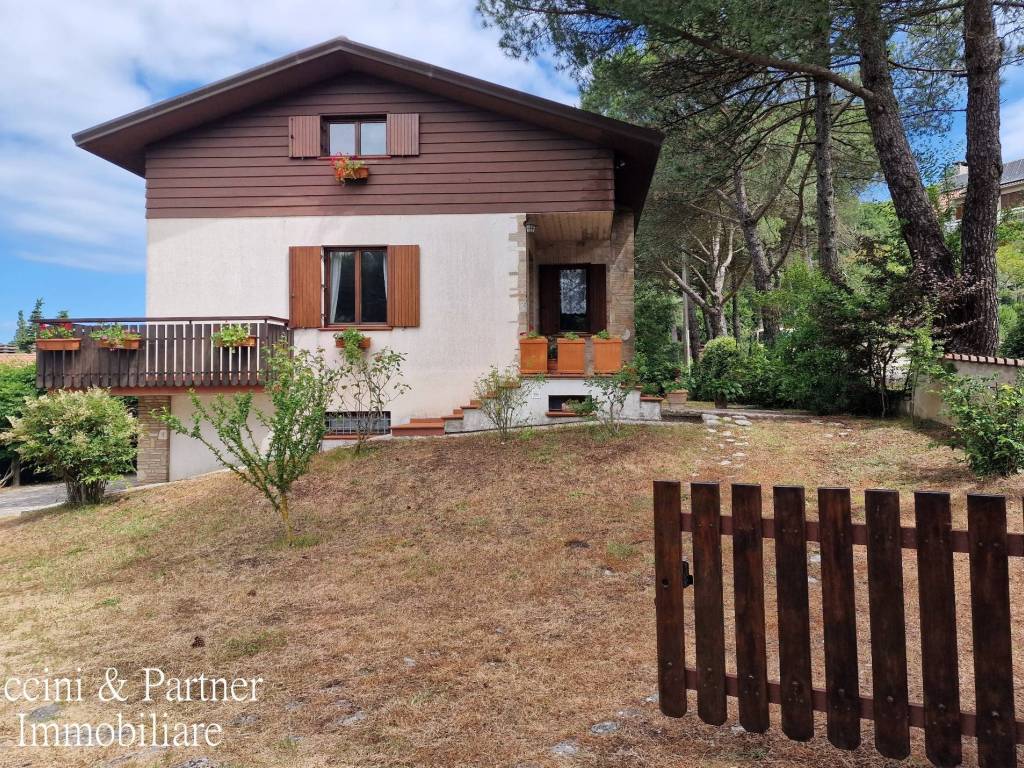 Villa a Passignano sul trasimeno in Via delle Baite - Foto 2