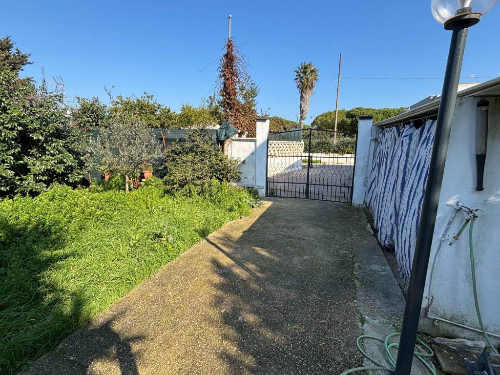 Appartamento a Brindisi in Via Benedetto Brin, 29 - Foto 4