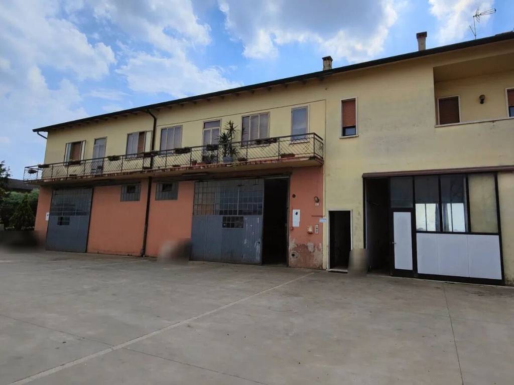 Immobile a San bonifacio in Via Delle Fontanelle S.N.C. - Foto 2