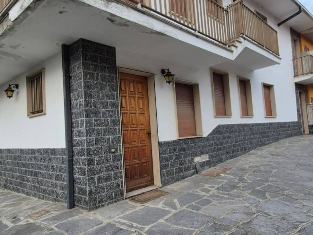Villa a Novara in Via Luciano Manara - Foto 2