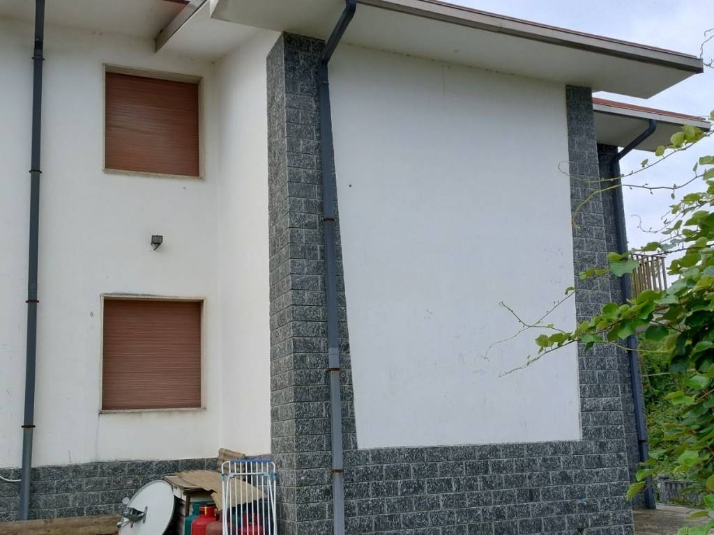 Villa a Novara in Via Luciano Manara - Foto 5