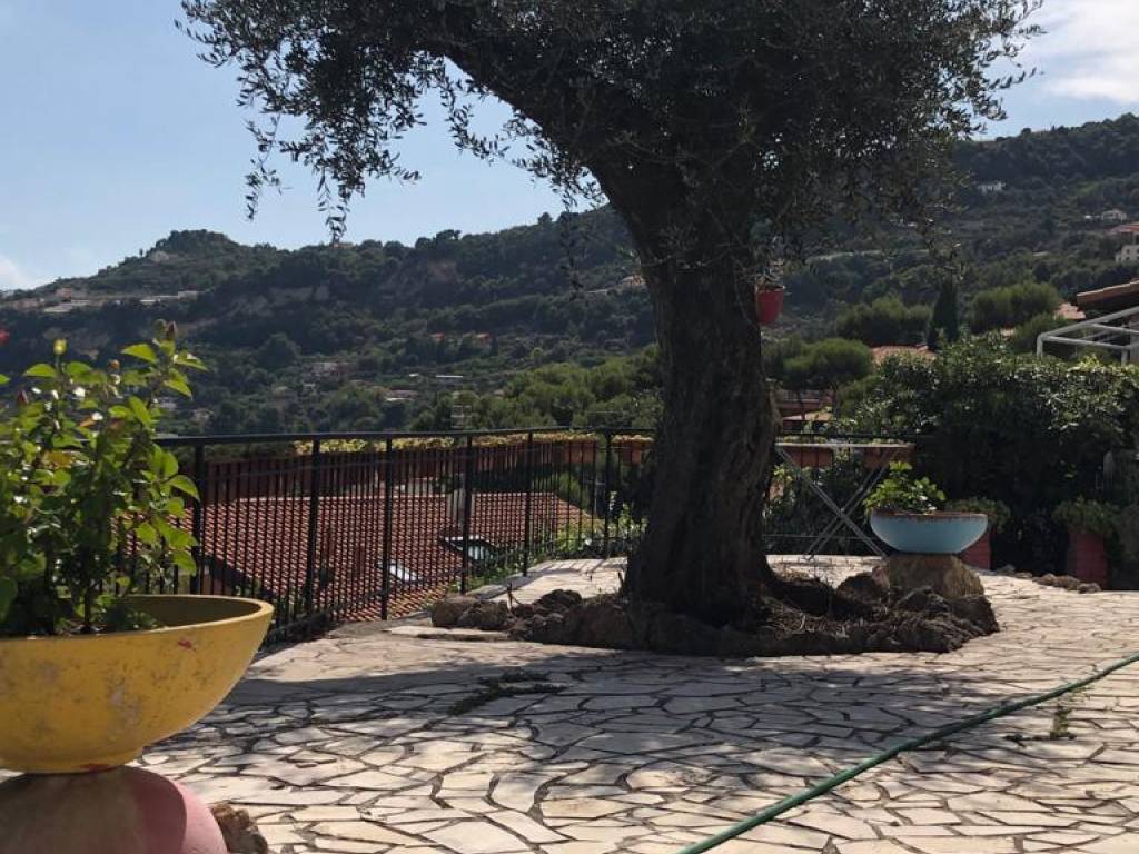 Villa a Ventimiglia in Via Tamagna - Foto 4