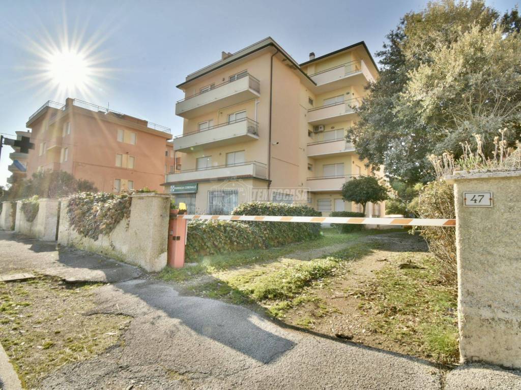 Appartamento a Porto recanati in Viale Cristoforo Colombo 41 - Foto 4
