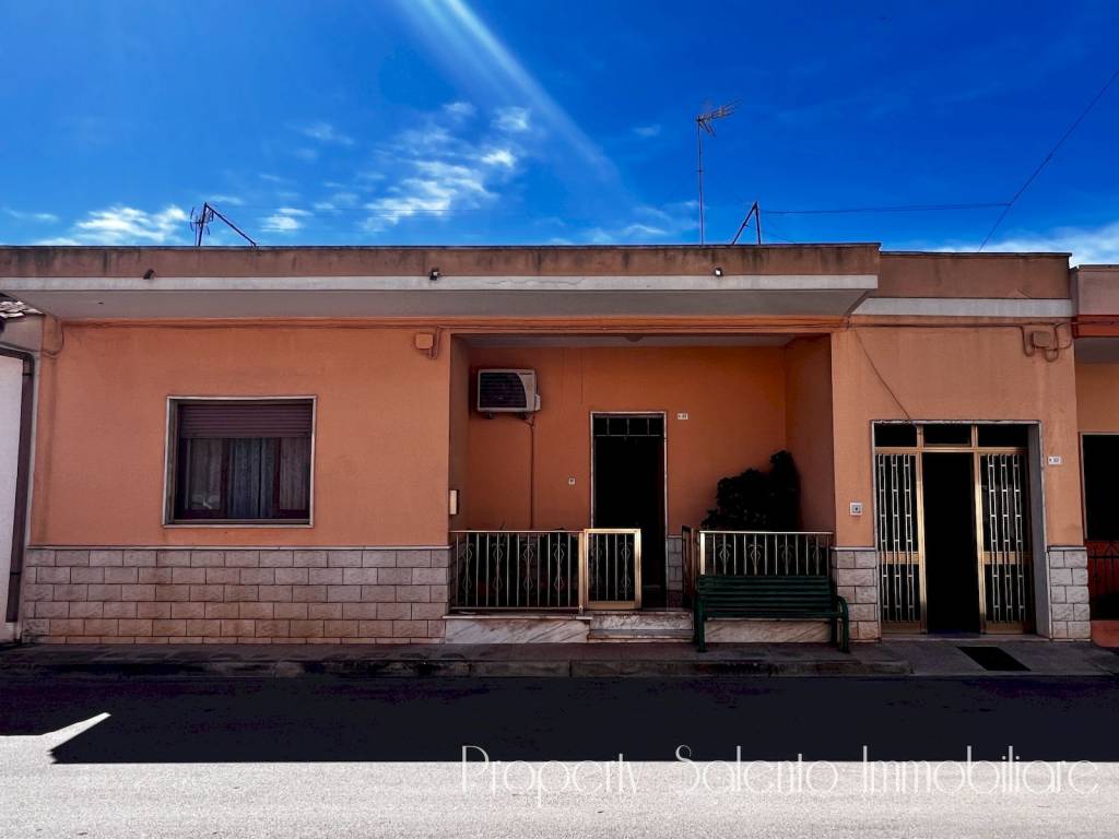 Casa indipendente a Ugento in Via San Vincenzo, 33 - Foto 2