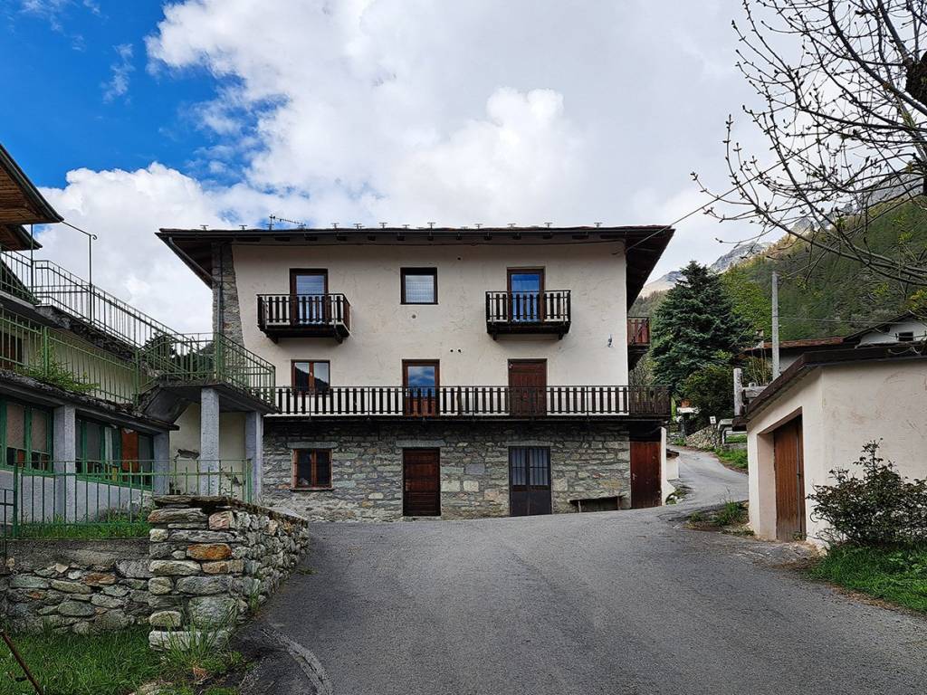 Appartamento a Ollomont in Frazione Bas - Foto 2