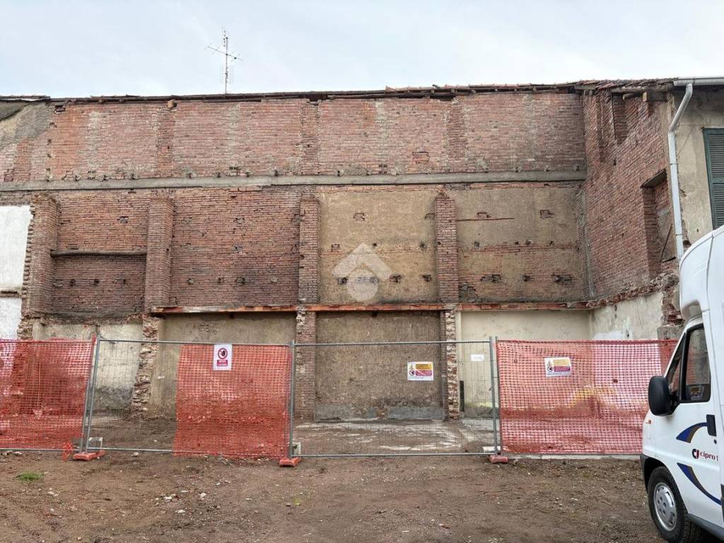 Terreno a Gorla maggiore in Via Giuseppe Mazzini, 3 - Foto 2