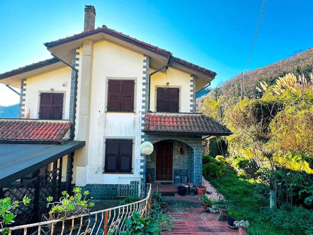 Villa a La spezia in Via Fabio Filzi, 567 - Foto 2