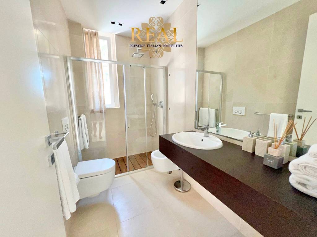 Appartamento a Riccione in Viale Maria Borman Ceccarini - Foto 4