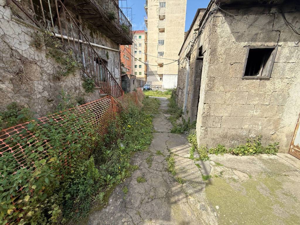 Terreno a Nocera inferiore in Via Guido Gucci - Foto 2