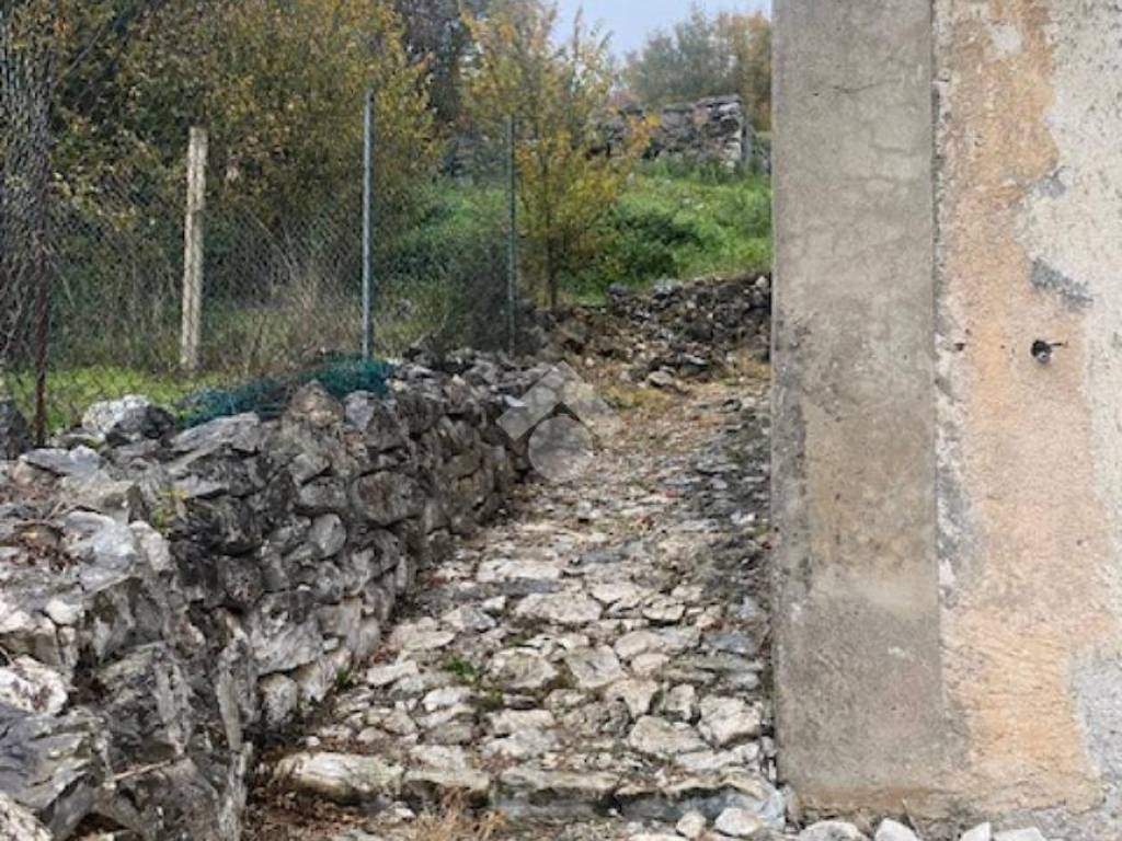 Rustico / casale a Pozzilli in CONTRADA CIACCARONE - Foto 2