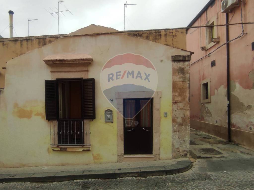 Casa indipendente a Noto in Via Ruggero Settimo, 59 - Foto 2