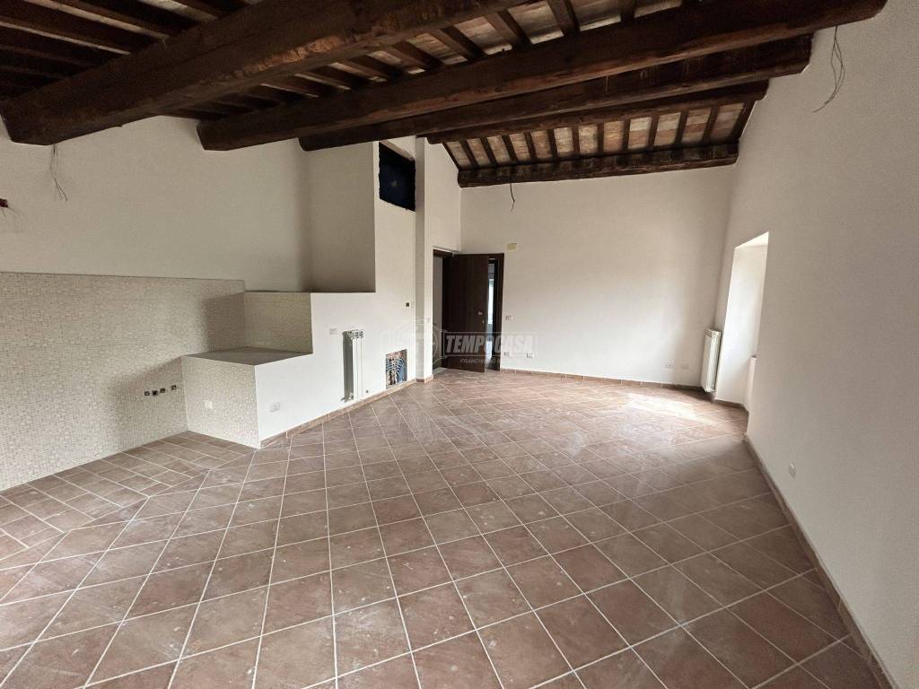 Appartamento a Camerino in Località Mecciano - Foto 2