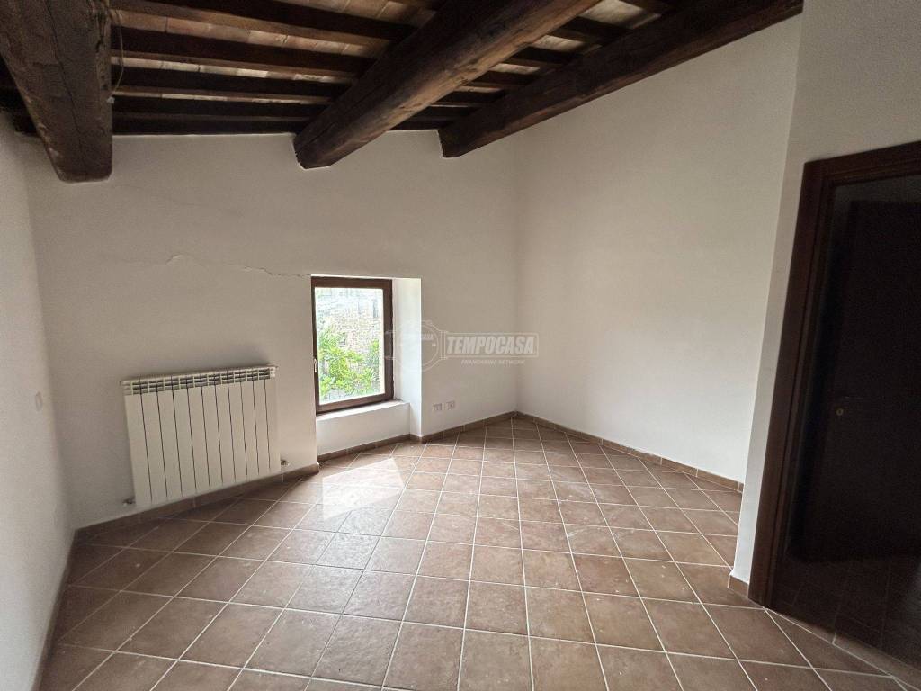 Appartamento a Camerino in Località Mecciano - Foto 5