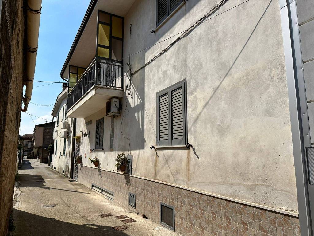 Villa a Maddaloni in Via Sant'Eustachio - Foto 3