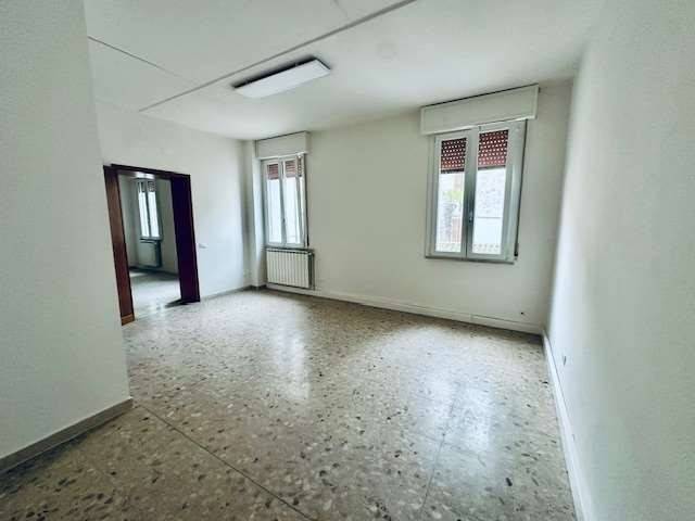 Palazzo / stabile a Mirandola - Foto 5