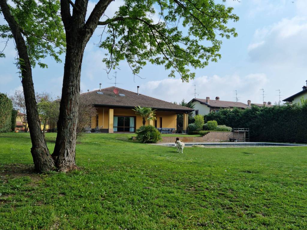 Villa a Casalpusterlengo in Via Isaac Rabin - Foto 5