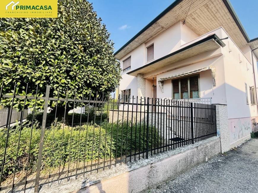 Casa indipendente a Villafranca di verona in Via Luigi Prina - Foto 2