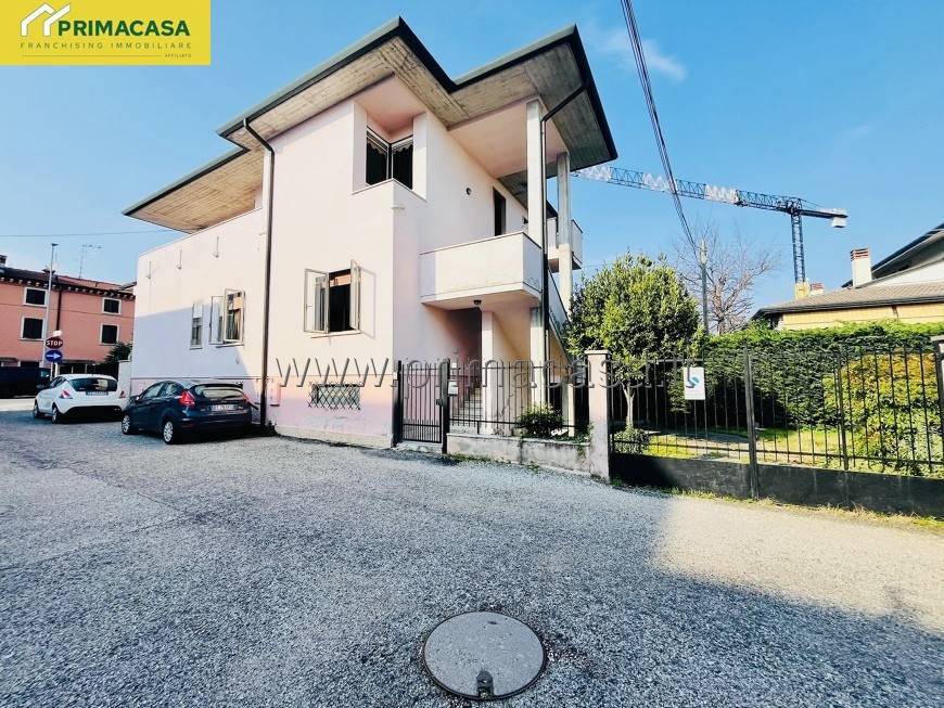 Casa indipendente a Villafranca di verona in Via Luigi Prina - Foto 3