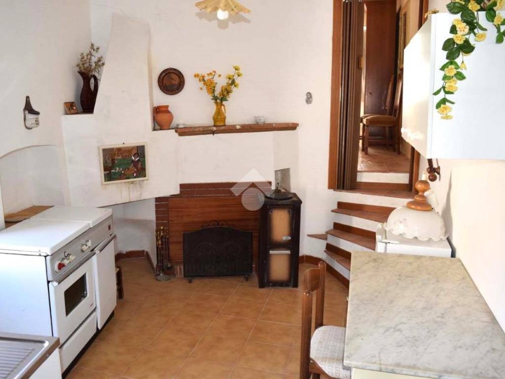 Casa indipendente a Tagliacozzo in Via Borghetto - Foto 4