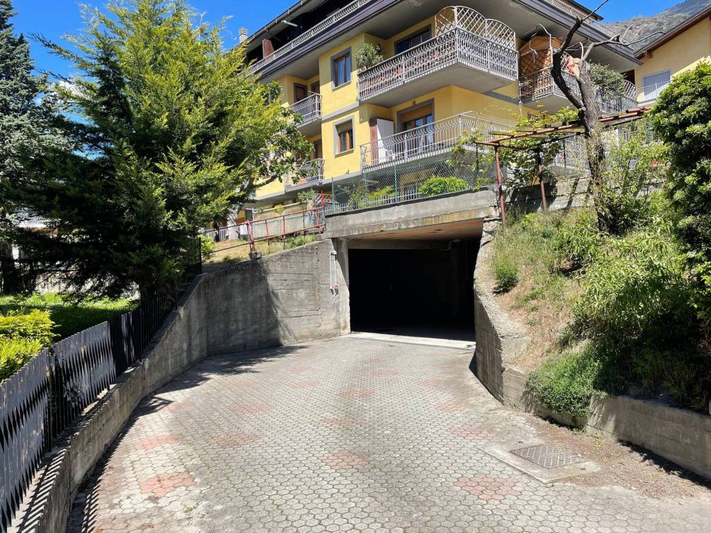 Box / garage a Saint-vincent in Via Trento, 26 - Foto 2