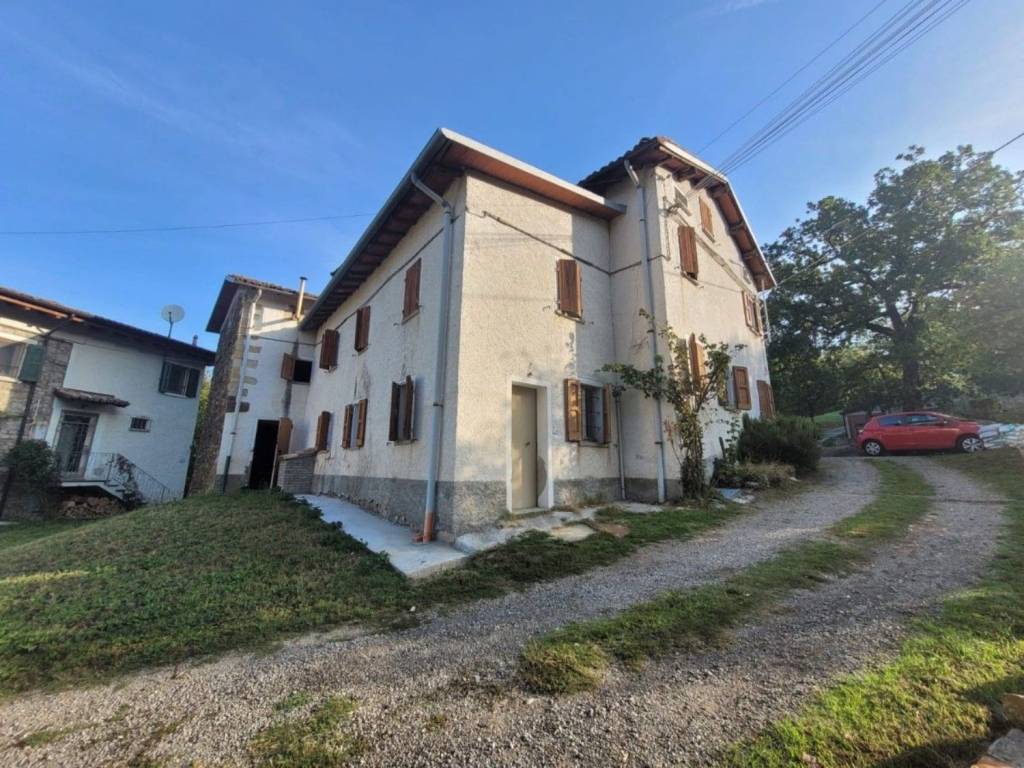 Casa indipendente a Vezzano sul crostolo in Via Travaglioli, 8 - Foto 2