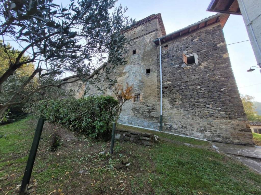 Casa indipendente a Vezzano sul crostolo in Via Travaglioli, 8 - Foto 5