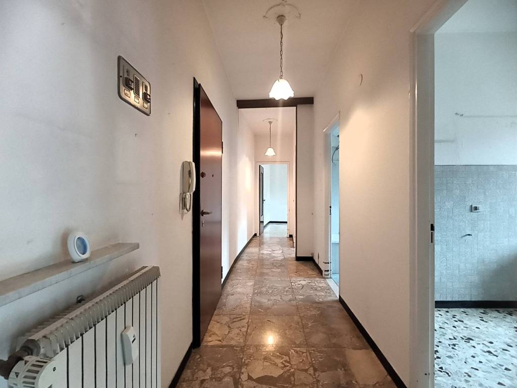 Appartamento a Finale ligure in Via Giuseppe Cavassola - Foto 2