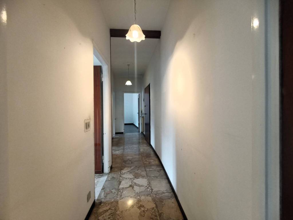 Appartamento a Finale ligure in Via Giuseppe Cavassola - Foto 3