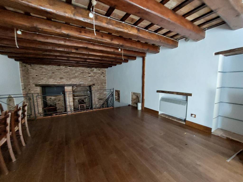 Appartamento a Montedinove in piazza del comune - Foto 5