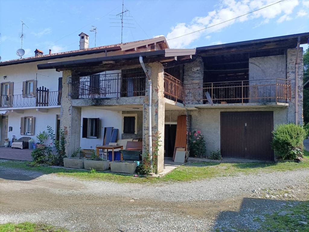 Rustico / casale a Sesto calende in Via per Lentate - Foto 2