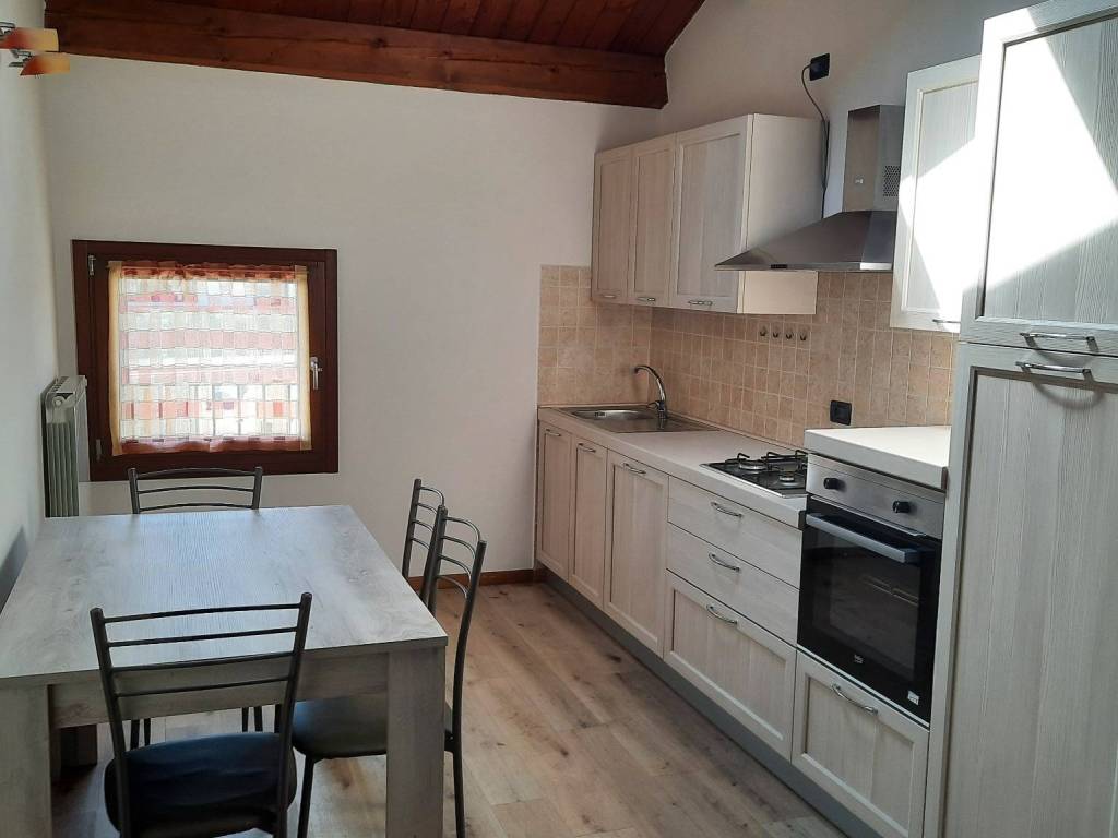 Appartamento a Rovigo in Via Girolamo Savonarola, 131 - Foto 2