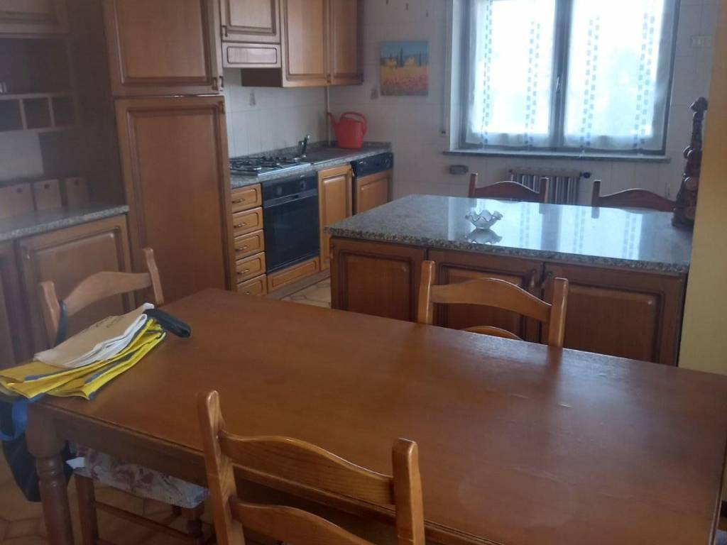 Appartamento a Borgomanero in Via Vittorio Alfieri - Foto 2