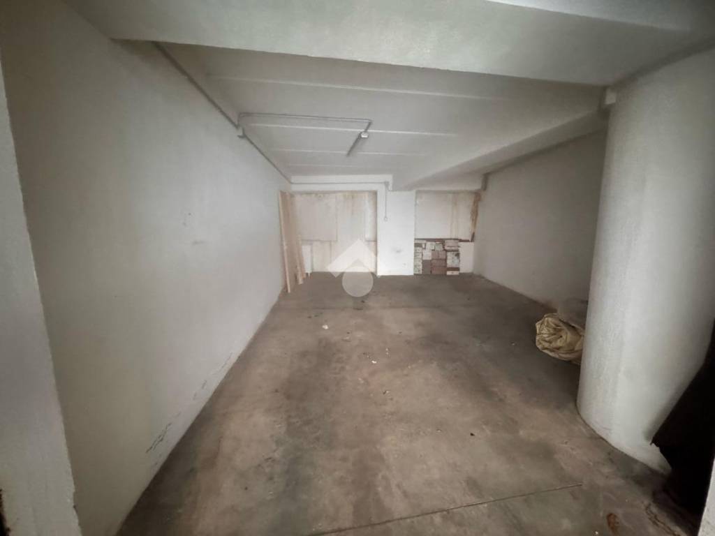 Box / garage a Reggio calabria in Via Salita Stazione Santa Caterina - Foto 5