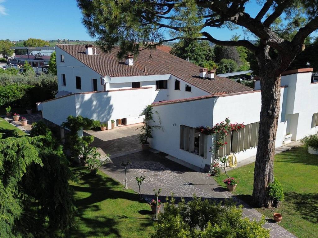 Villa a Corropoli in Strada Provinciale della Vibrata - Foto 2