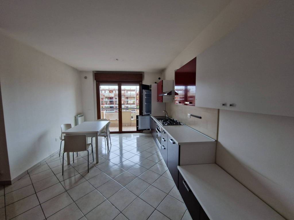 Appartamento a Latina in Strada del Crocifisso, 115 - Foto 3