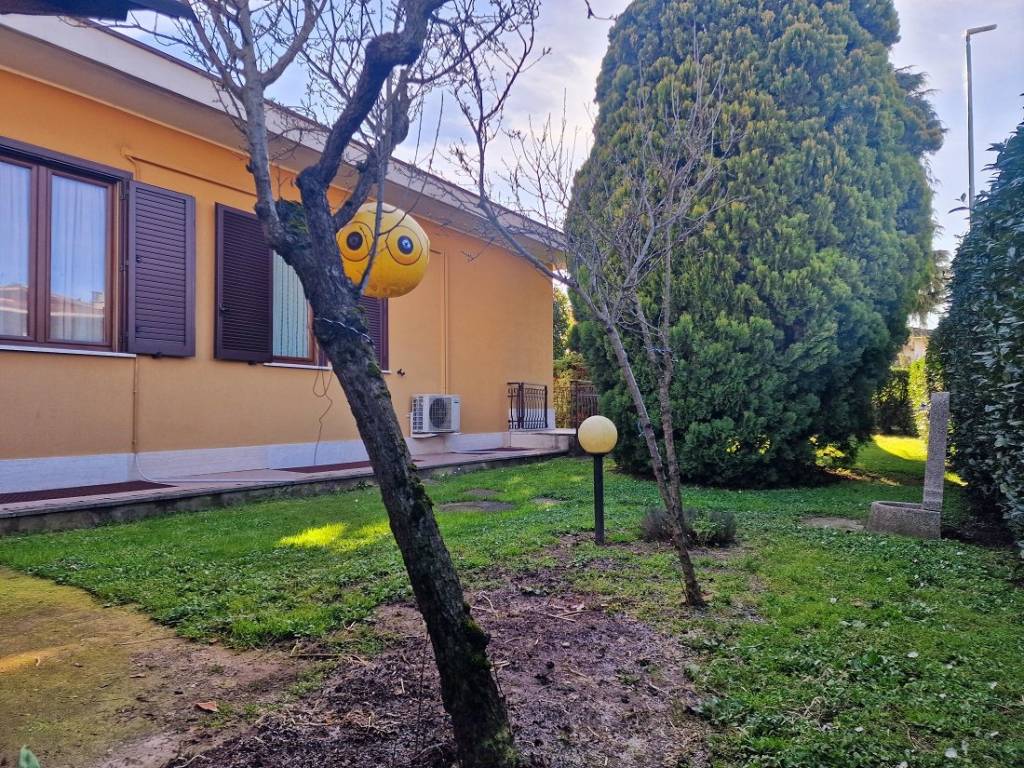 Villa a Vigevano in Via Castellana, 23 - Foto 3