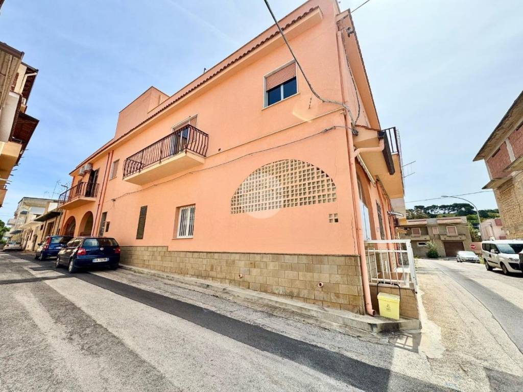 Appartamento a Balestrate in Via Caltanisetta - Foto 3